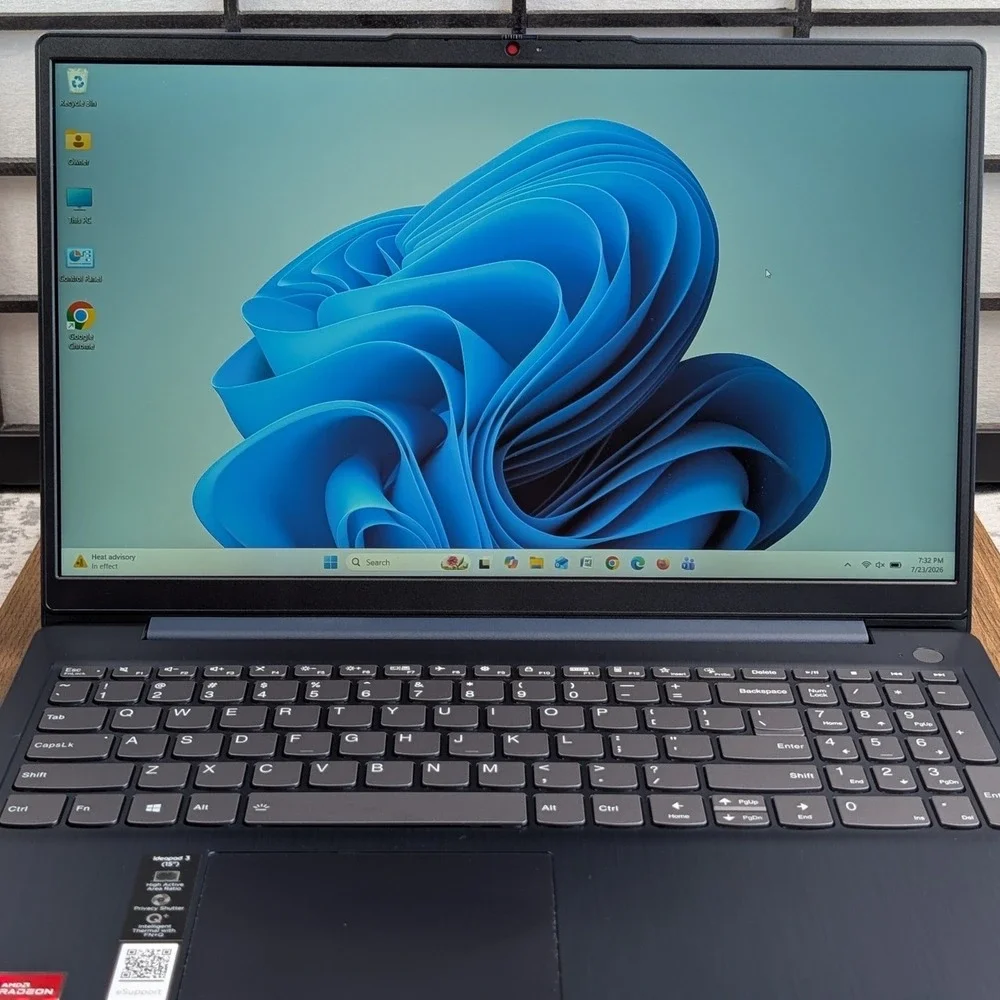 Lenovo IdeaPad 3 15ALC6 AMD Ryzen 7 5700U 12GB RAM 512GB SSD 15.6 Touch Blue
